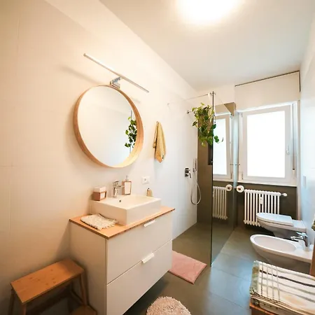 Apartmán Entire Flat, 1 Minute Walk From Of Garda