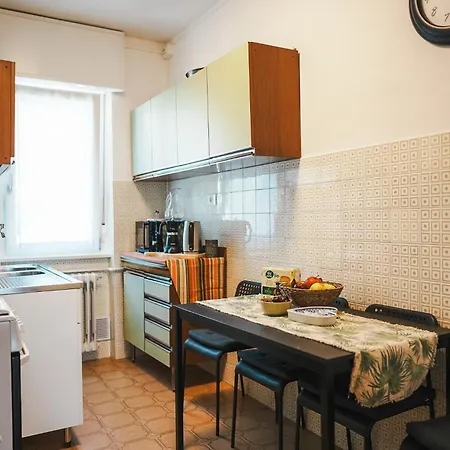 Entire Flat, 1 Minute Walk From Of Garda Riva del Garda